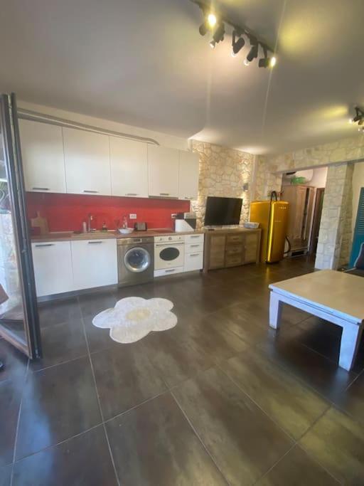 סיווירי Frenki Apartment By The Sea מראה חיצוני תמונה